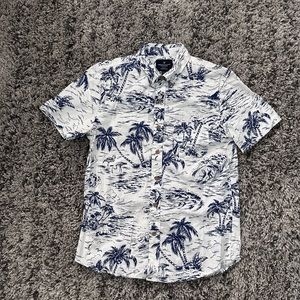 🦅American Eagle Shirt